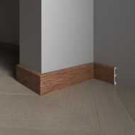 Окрашенный плинтус Decor Dizayn 706-83SH вишня