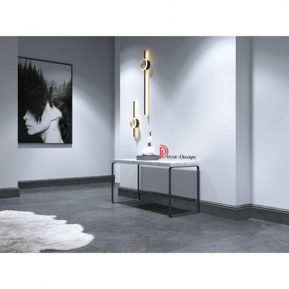 Окрашенный плинтус Decor Dizayn 701-94 Окрашенный плинтус Decor Dizayn 701-94