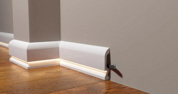 Плинтус из дюрополимера Decor Dizayn DD700 для скрытой подсветки